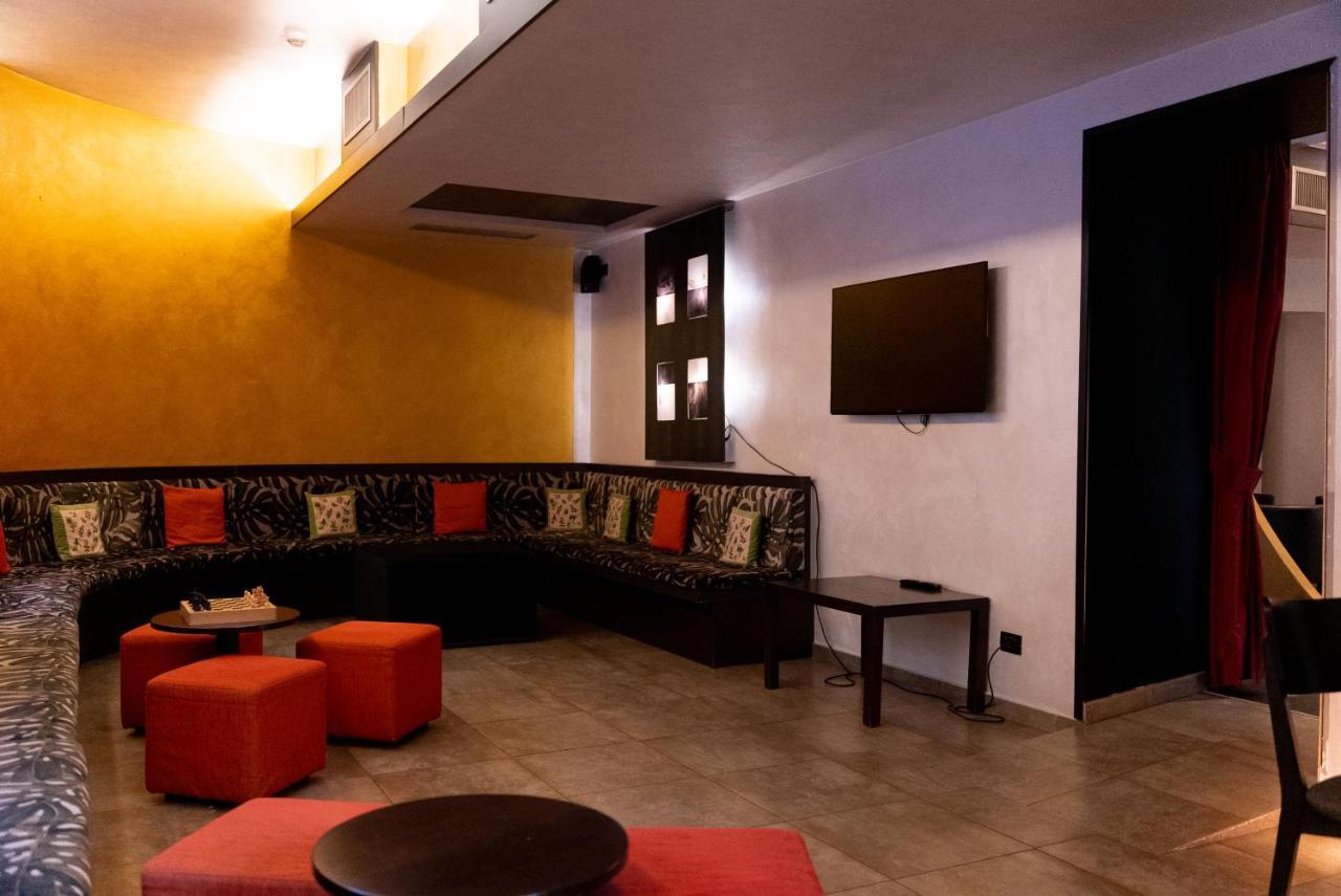 Hotel Re Di Roma Esterno foto