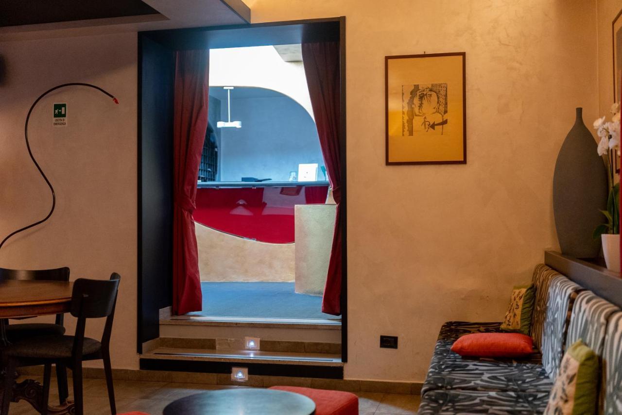 Hotel Re Di Roma Esterno foto