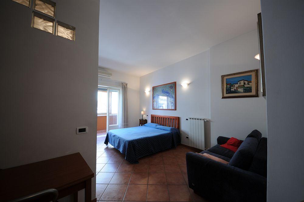 Hotel Re Di Roma Esterno foto