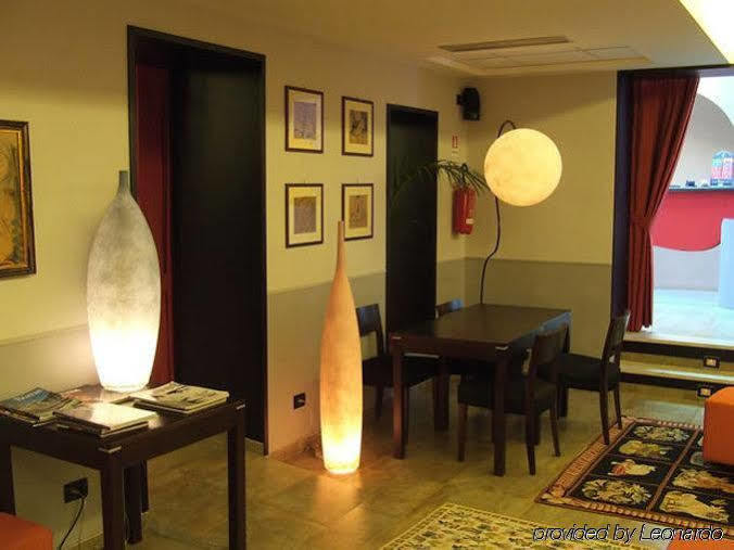 Hotel Re Di Roma Esterno foto